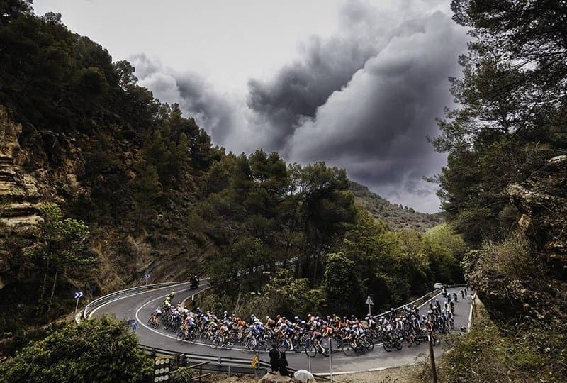 Preview of La Vuelta Femenina 2026 background image