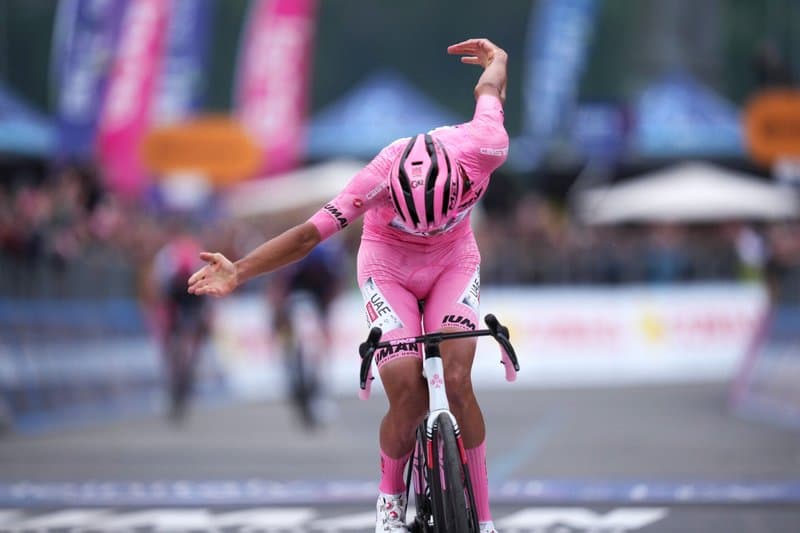 Giro d'Italia 2026 | Favorites background image
